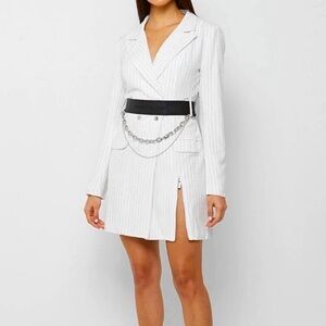 White Maniere de voir blazer dress with belt